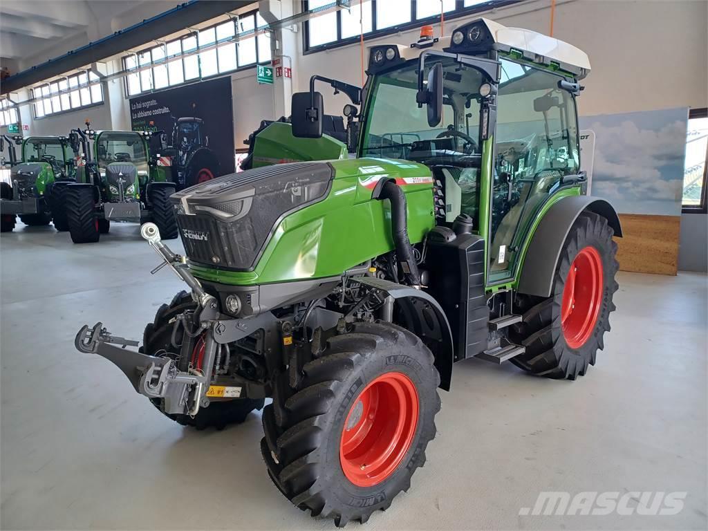 Fendt 211F Tractores