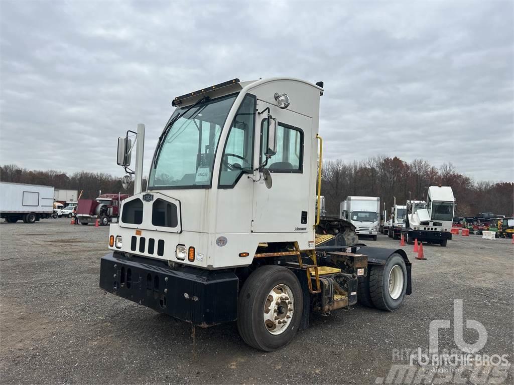 Autocar 4x2 Camiones tractor