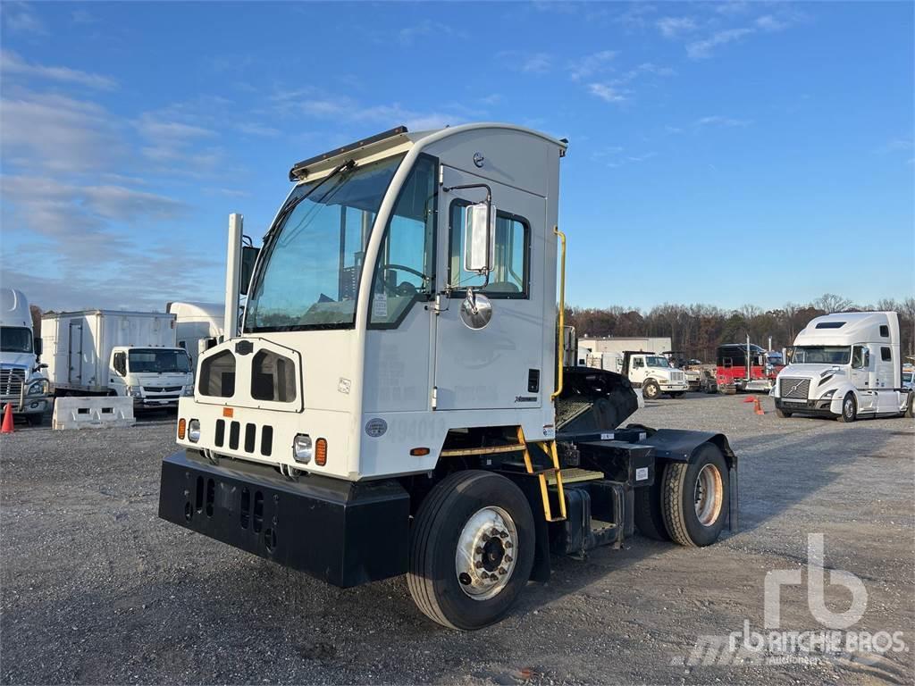 Autocar 4x2 Camiones tractor