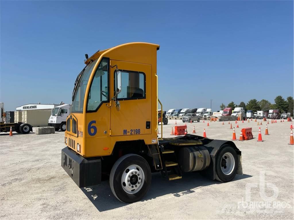 Autocar 4x2 Camiones tractor