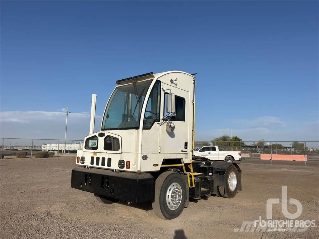 Autocar 4x2 Camiones tractor