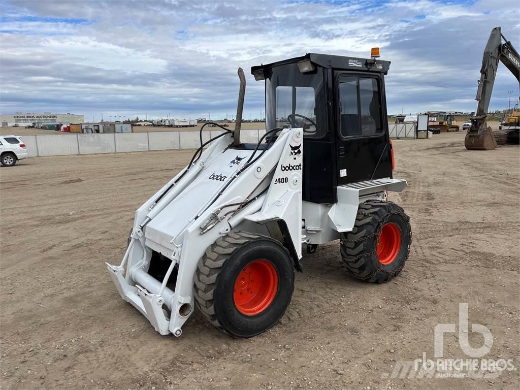 Bobcat 2400 Cargadoras sobre ruedas