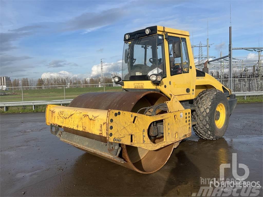 Bomag 213D4 Compactadoras de suelo