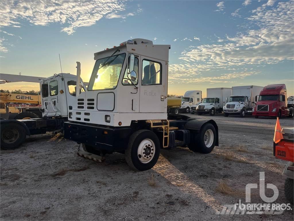 Capacity TJ5000 Camiones tractor