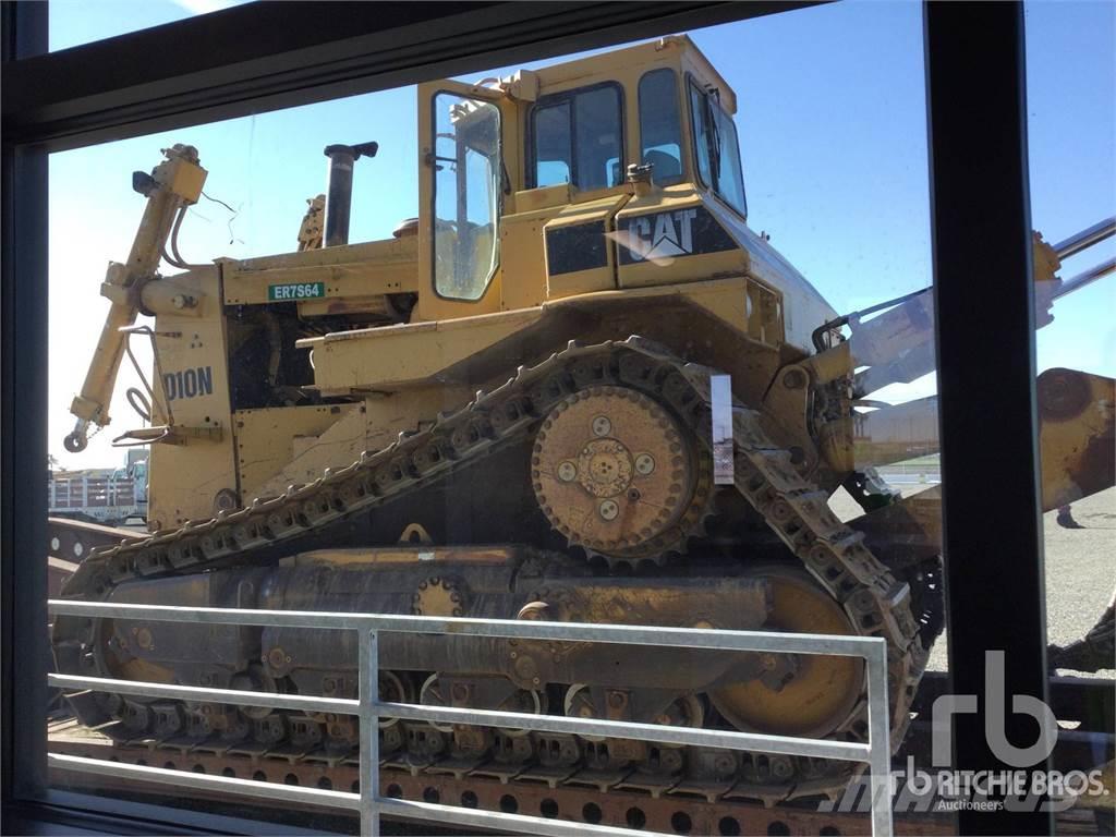 CAT D10N Buldozer sobre oruga