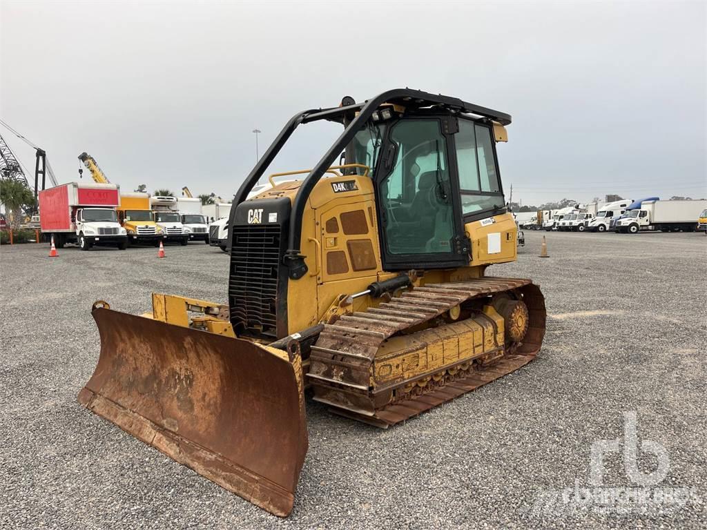 CAT D4K2LGP Buldozer sobre oruga