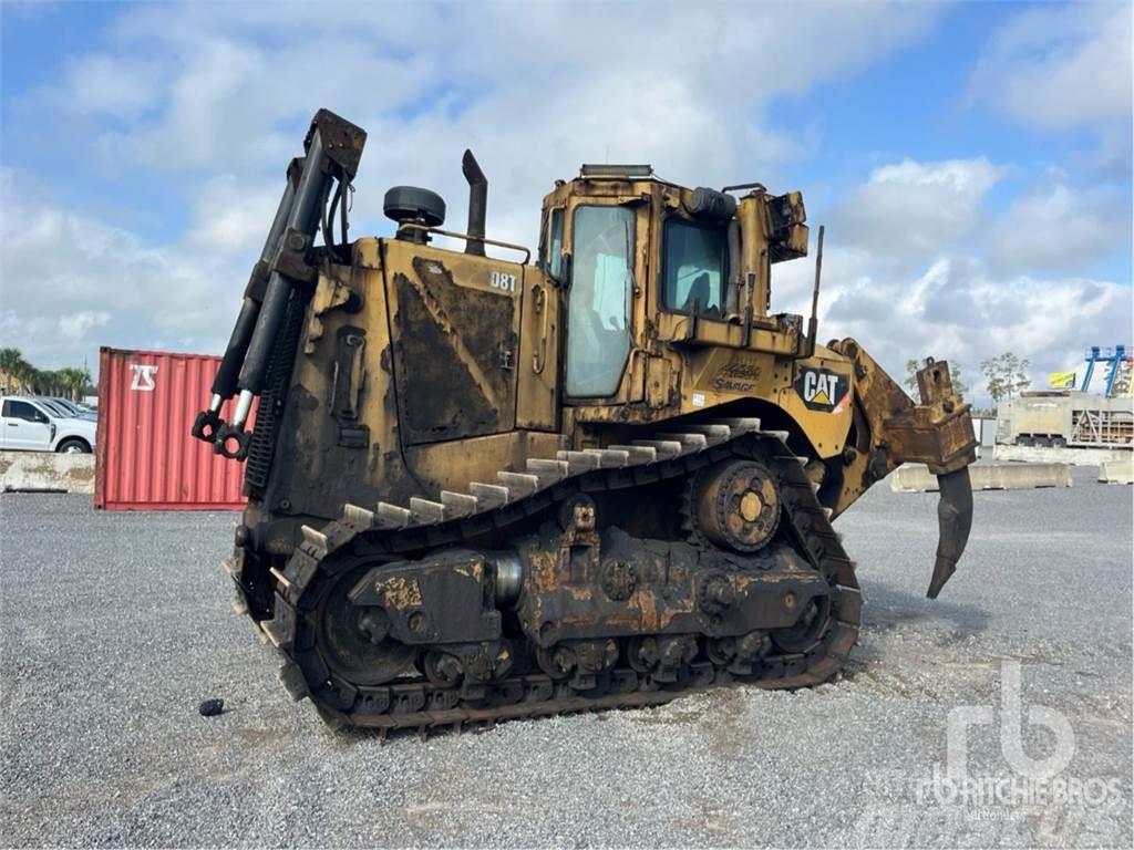 CAT D8T Buldozer sobre oruga