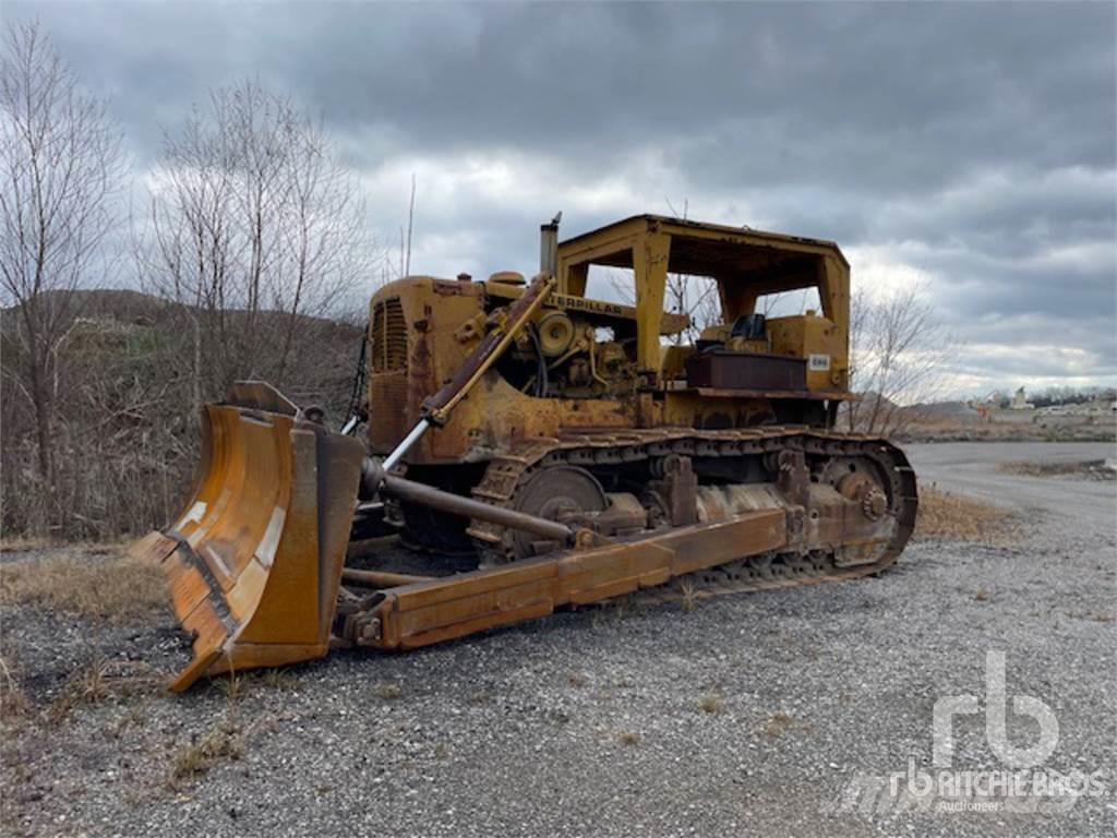 CAT D9G Buldozer sobre oruga