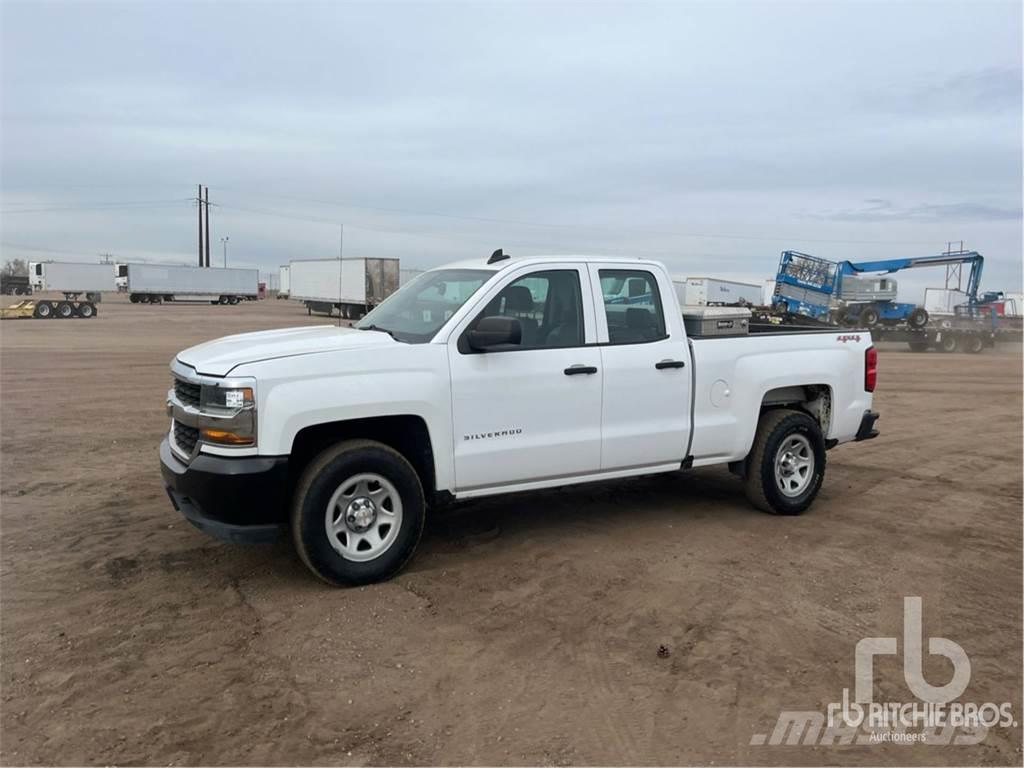 Chevrolet 1500 Caja abierta/laterales abatibles