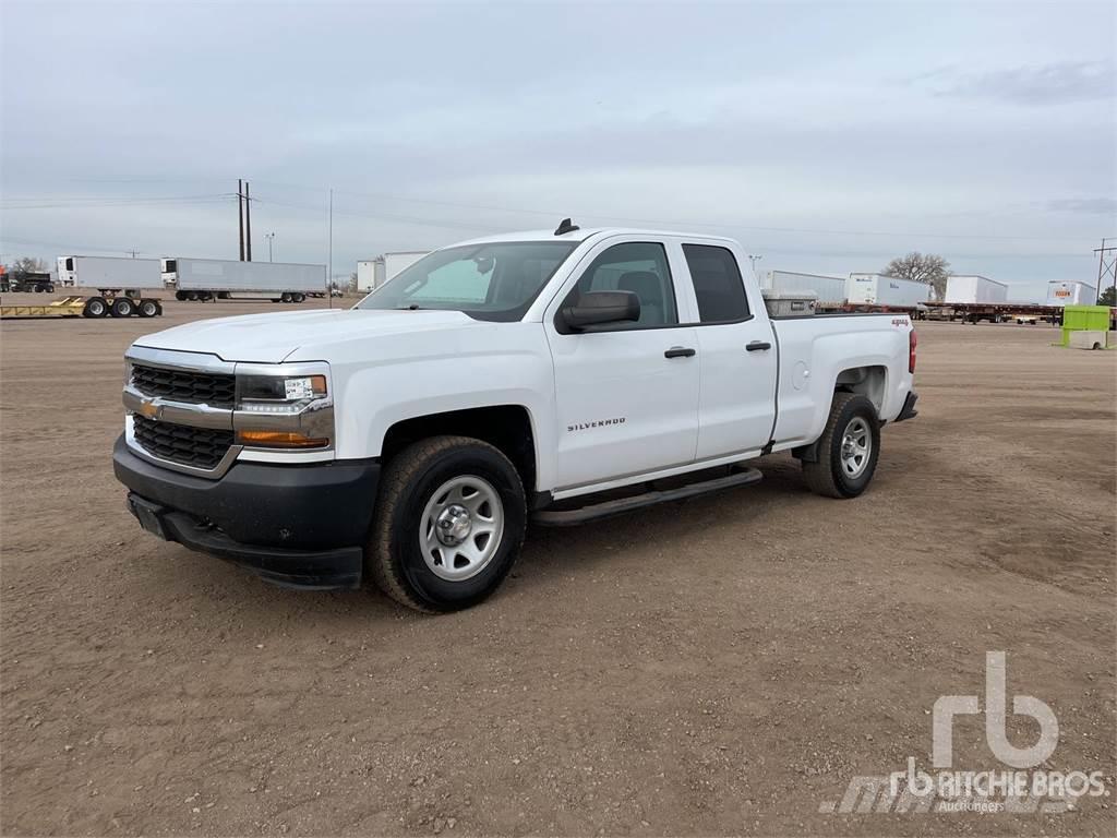 Chevrolet 1500 Caja abierta/laterales abatibles