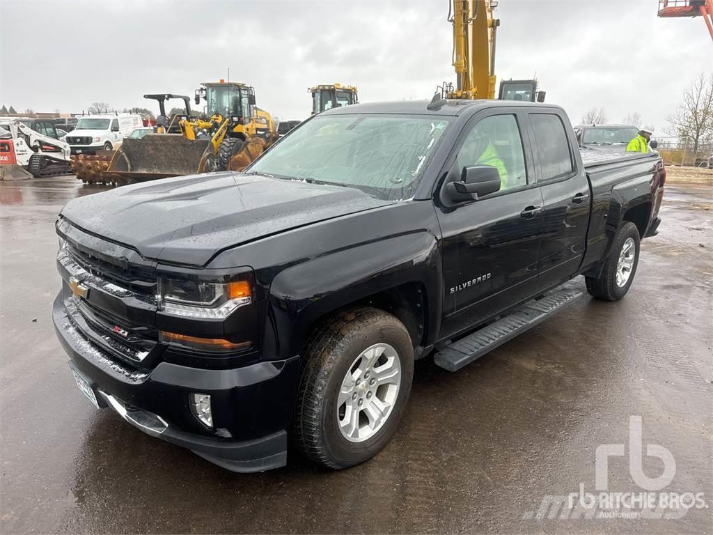 Chevrolet 1500 Caja abierta/laterales abatibles