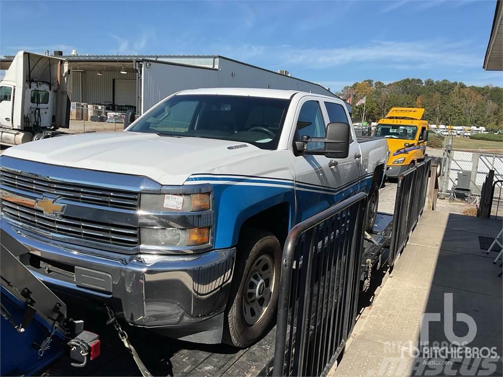 Chevrolet 2500 Caja abierta/laterales abatibles