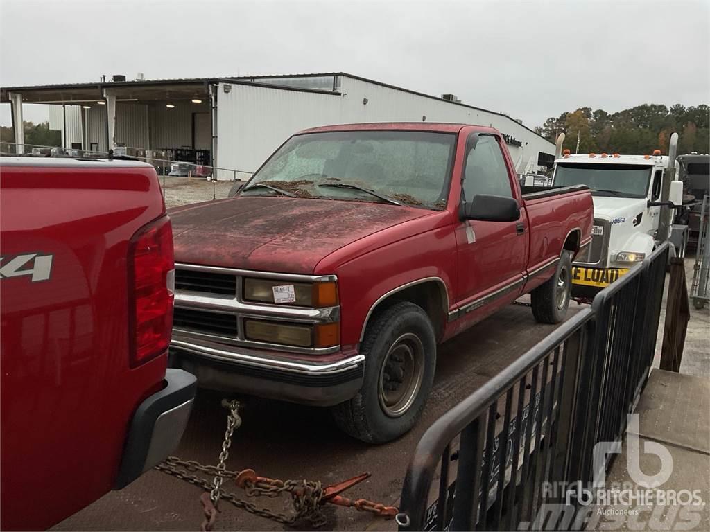 Chevrolet 2500 Caja abierta/laterales abatibles