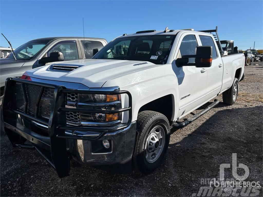 Chevrolet 2500 Caja abierta/laterales abatibles