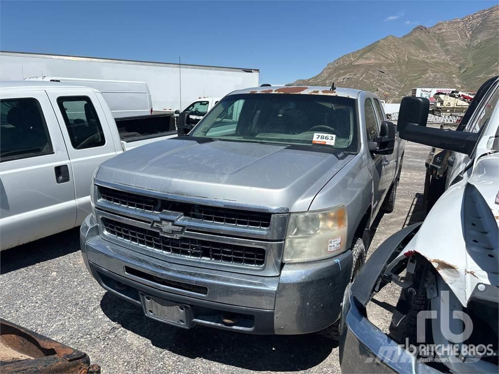 Chevrolet 2500 Caja abierta/laterales abatibles