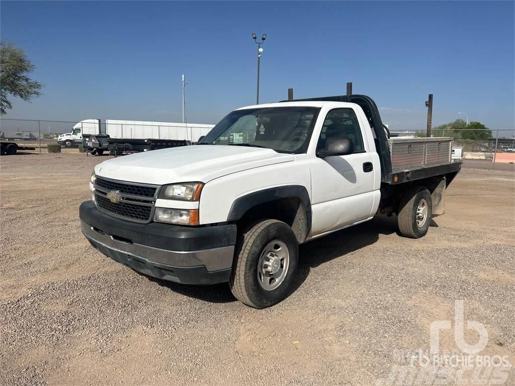 Chevrolet 2500HD Camiones de cama baja