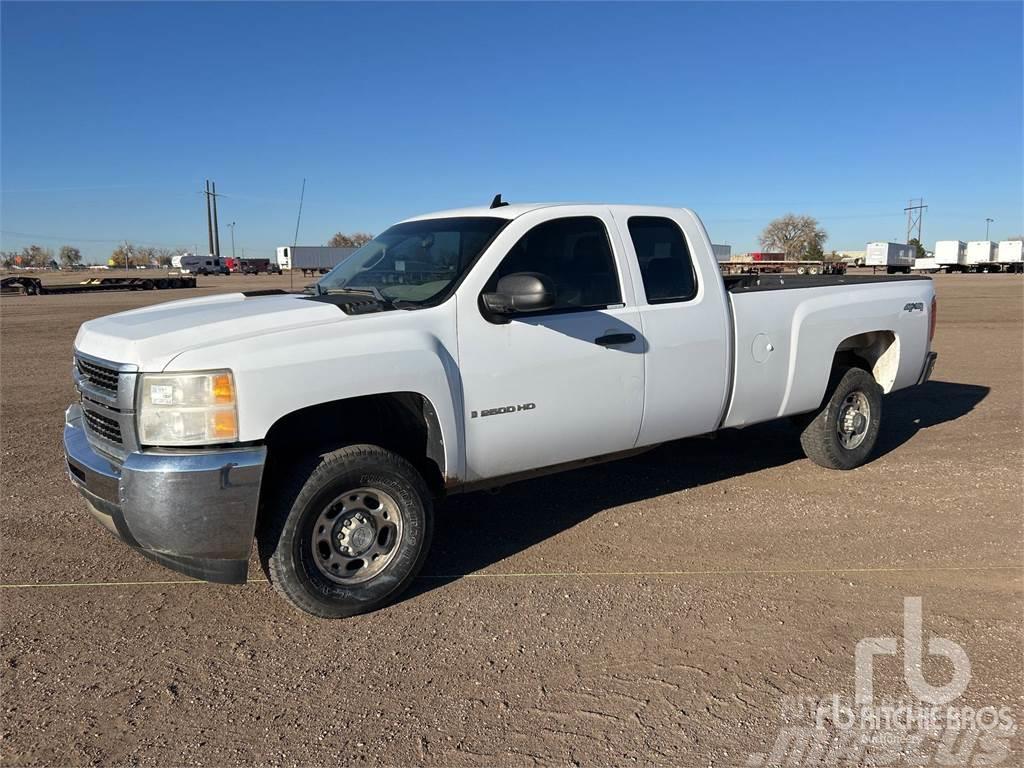 Chevrolet 2500HD Caja abierta/laterales abatibles