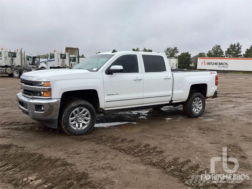 Chevrolet 2500HD Caja abierta/laterales abatibles