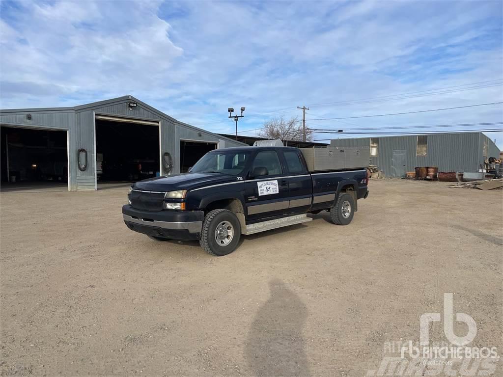 Chevrolet 3500 Caja abierta/laterales abatibles