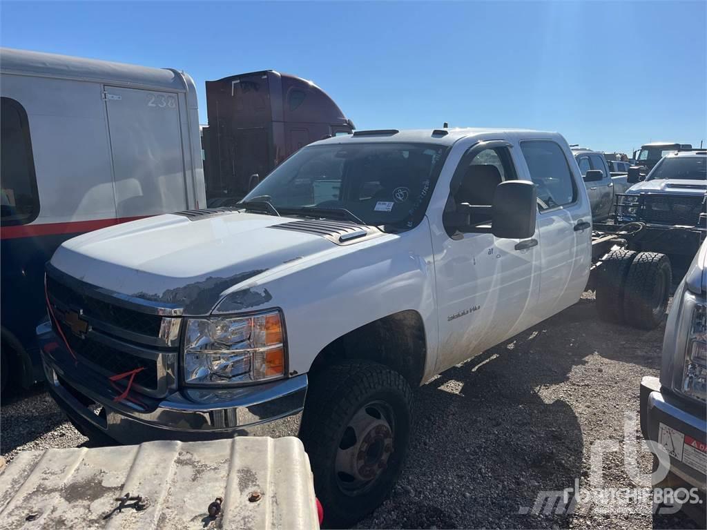 Chevrolet 3500 Camiones de cama baja