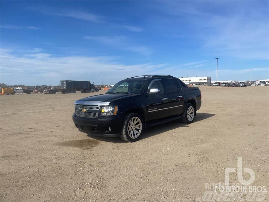 Chevrolet AVALANCHE Caja abierta/laterales abatibles