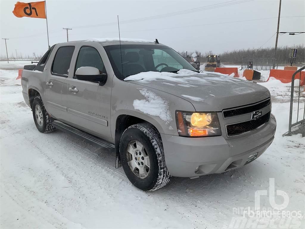 Chevrolet AVALANCHE Caja abierta/laterales abatibles