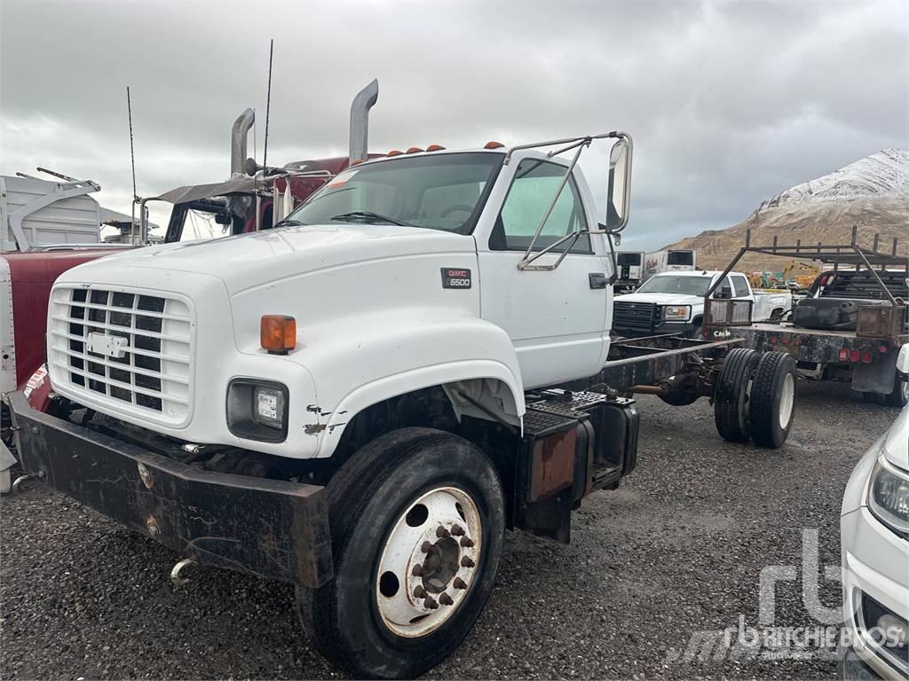 Chevrolet C6500 Camiones con chasís y cabina