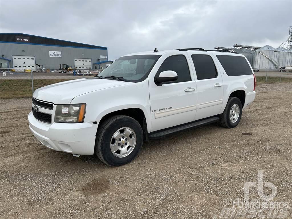 Chevrolet SUBURBAN Caja abierta/laterales abatibles