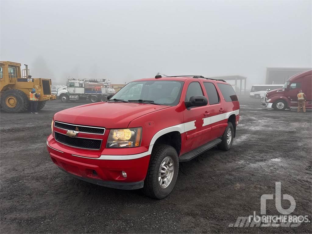 Chevrolet SUBURBAN Caja abierta/laterales abatibles