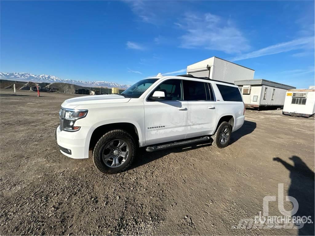 Chevrolet SUBURBAN Caja abierta/laterales abatibles