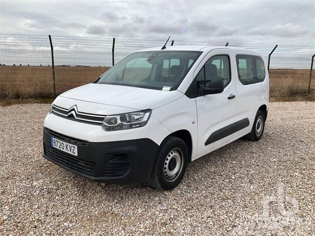 Citroën BERLINGO Carros