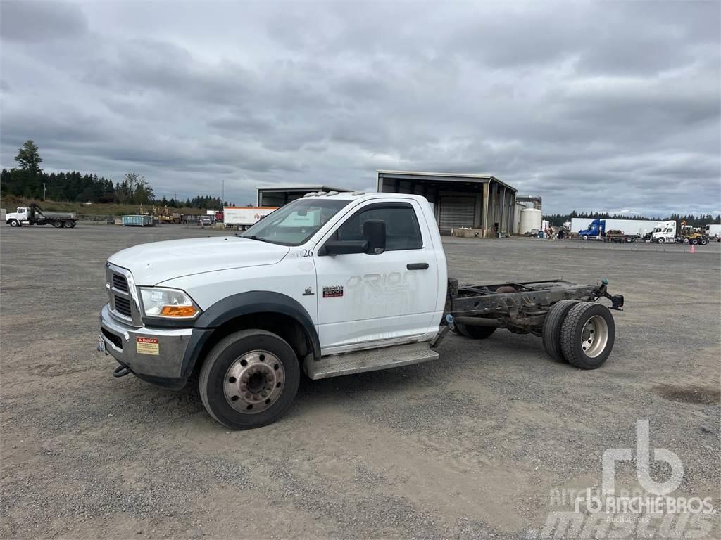 Dodge 5500 Camiones con chasís y cabina