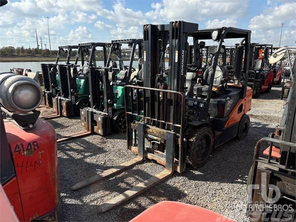 Doosan D30S7 Camiones diesel