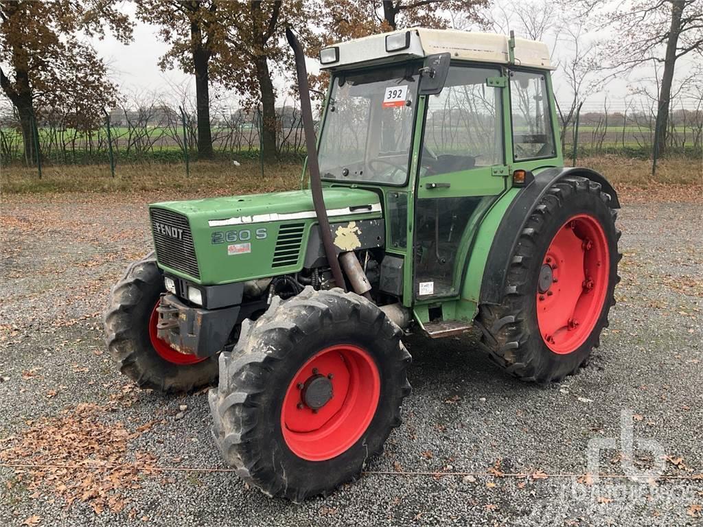 Fendt 260S Tractores