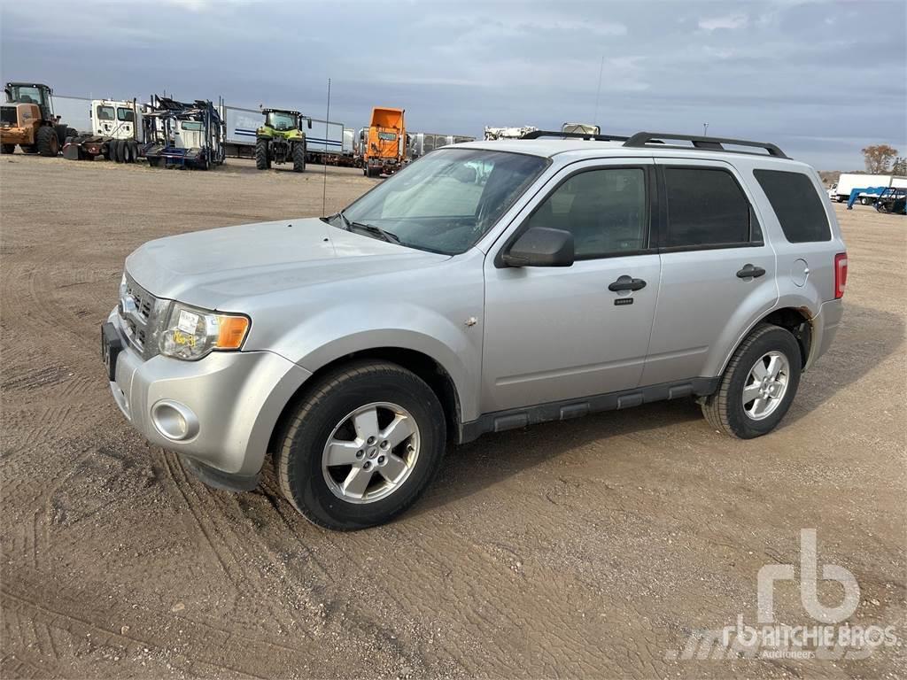 Ford ESCAPE Caja abierta/laterales abatibles