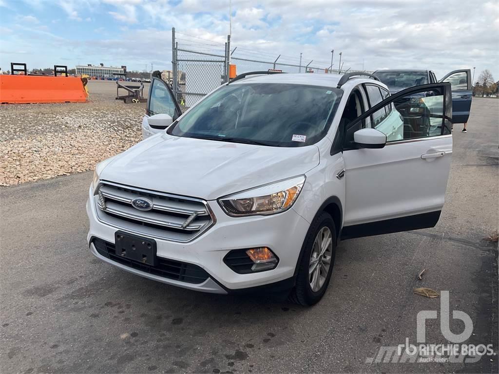 Ford ESCAPE Caja abierta/laterales abatibles