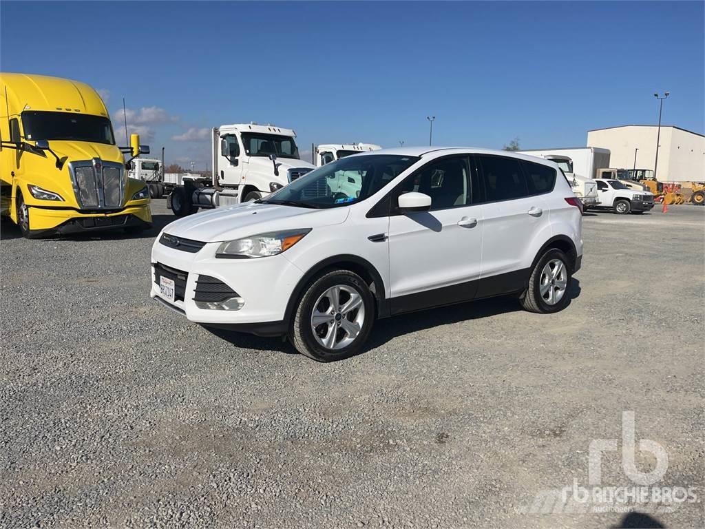 Ford ESCAPE Caja abierta/laterales abatibles