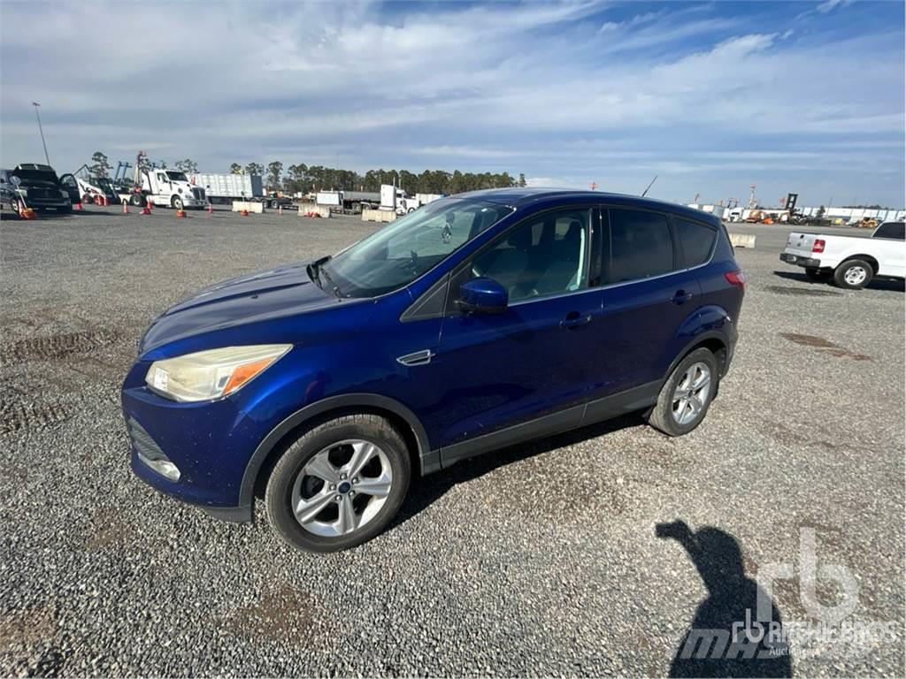 Ford ESCAPE Caja abierta/laterales abatibles