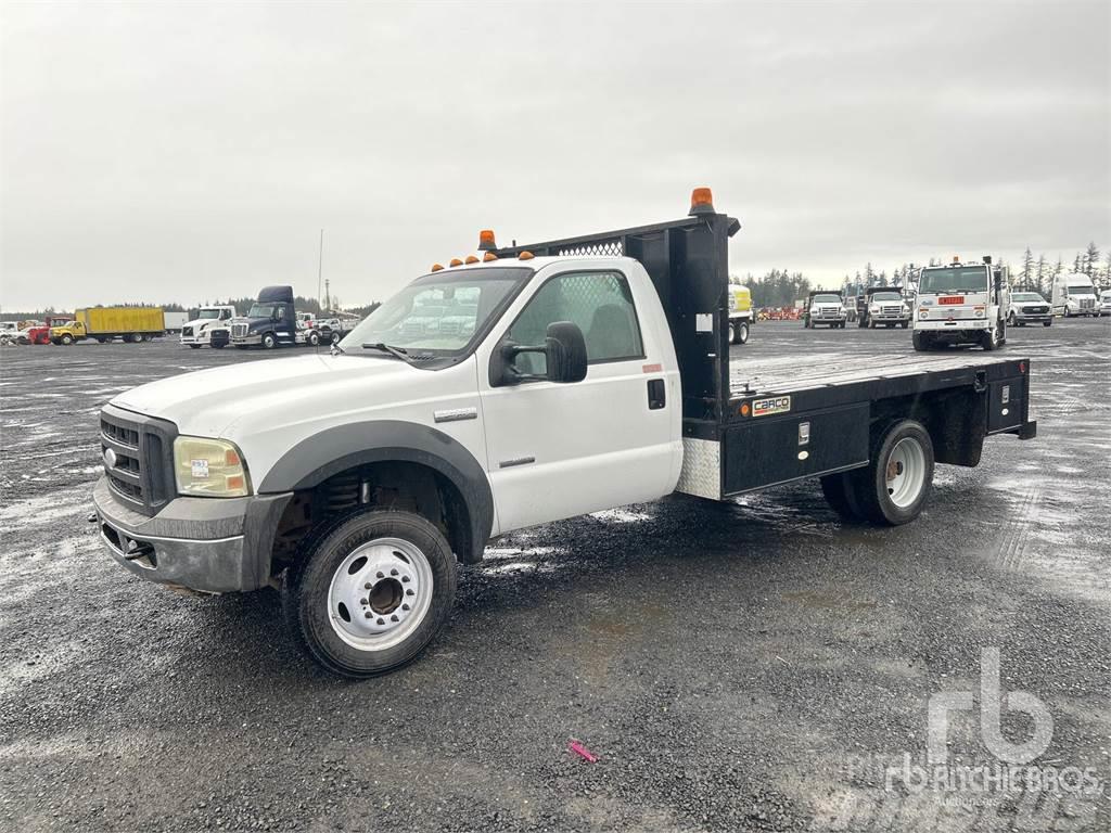 Ford F550 Camiones de cama baja