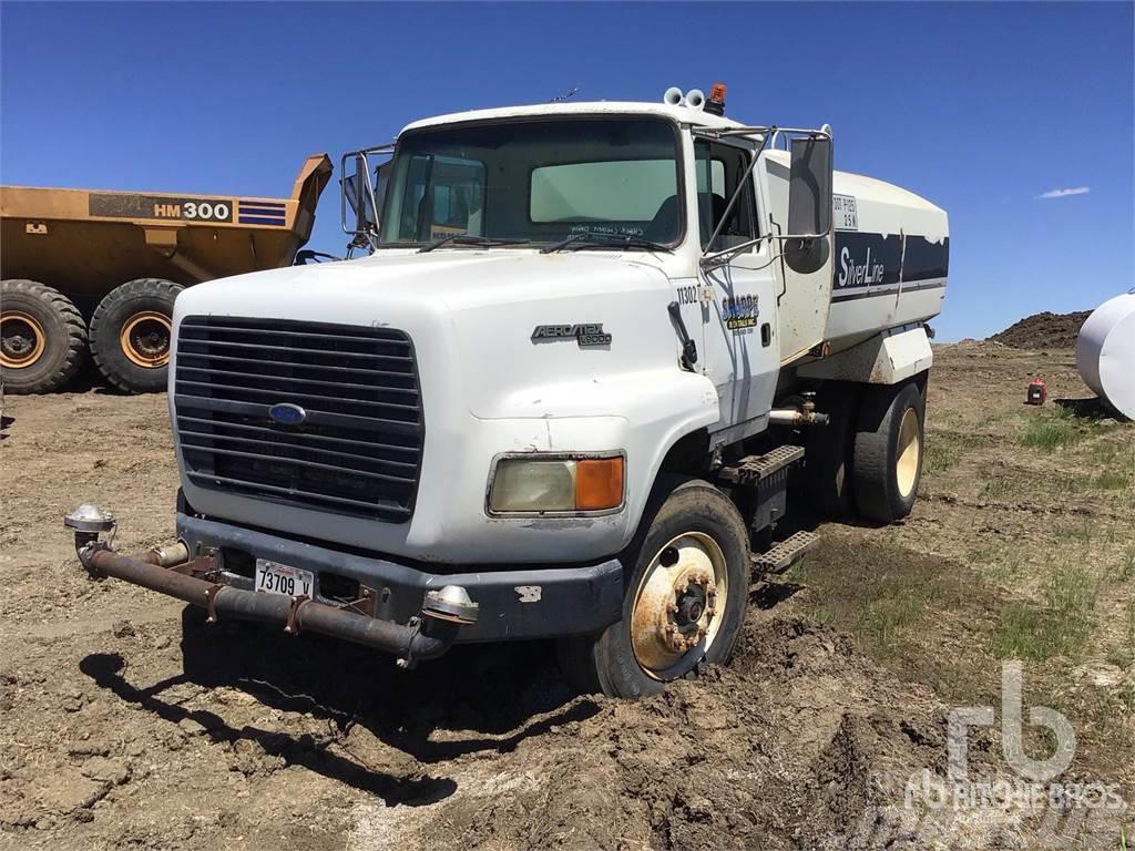 Ford L9000 Camiones cisterna