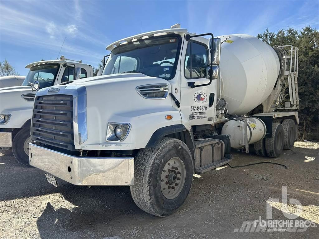 Freightliner 114SD Camiones de concreto