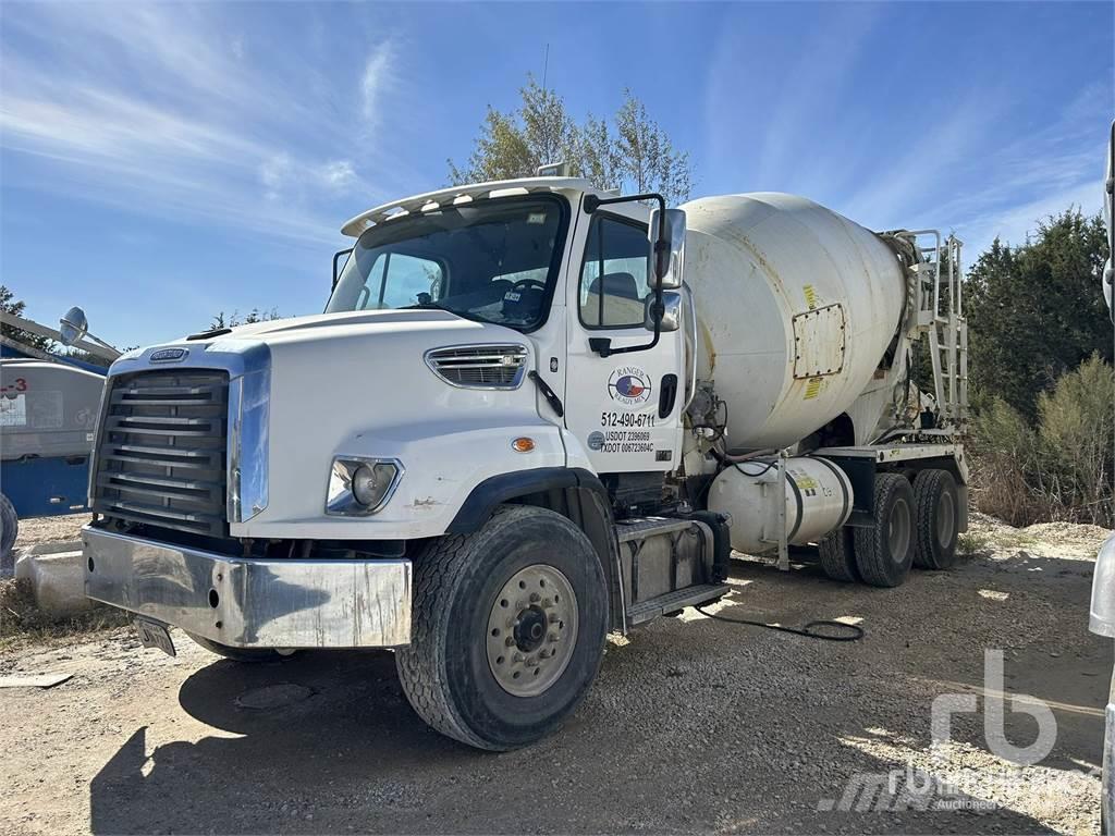 Freightliner 114SD Camiones de concreto