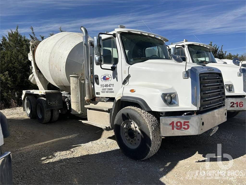 Freightliner 114SD Camiones de concreto