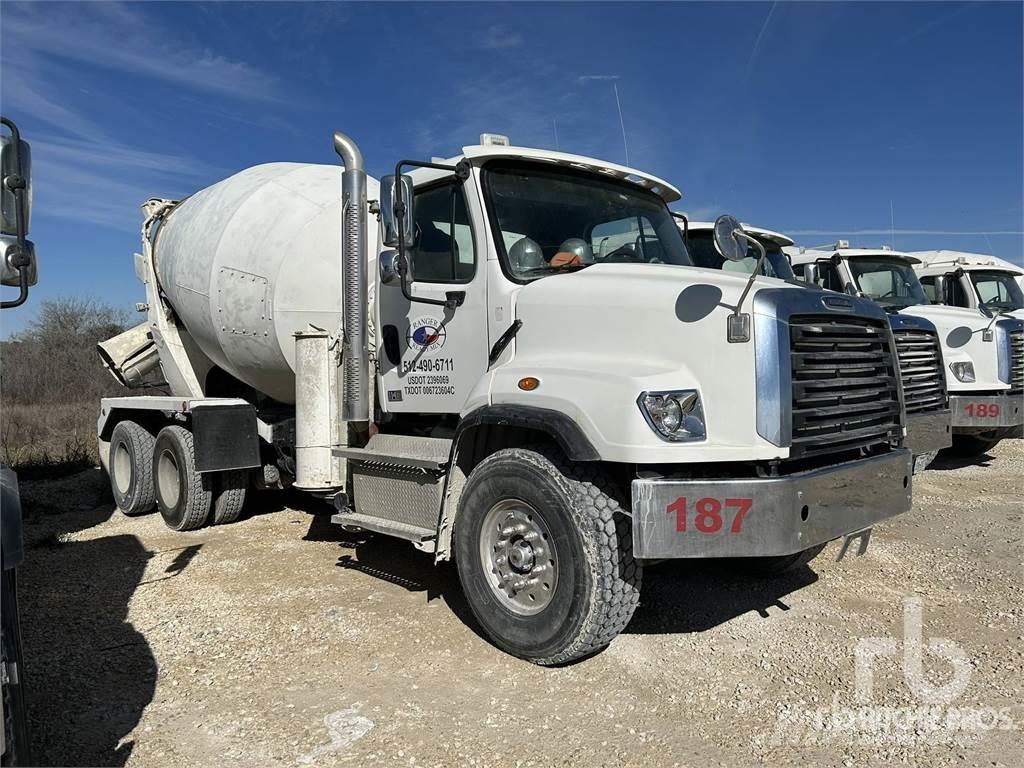 Freightliner 114SD Camiones de concreto