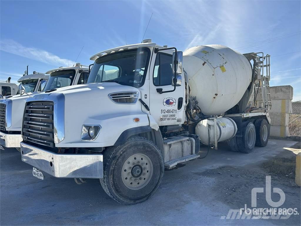 Freightliner 114SD Camiones de concreto