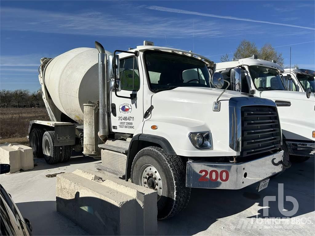 Freightliner 114SD Camiones de concreto