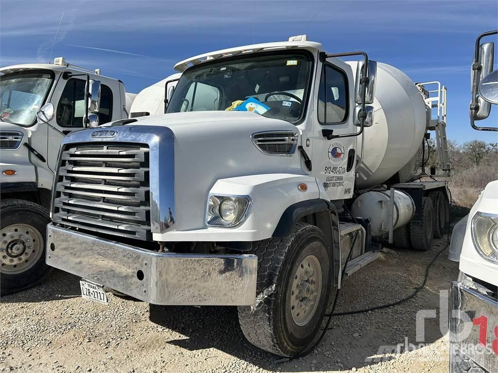 Freightliner 114SD Camiones de concreto