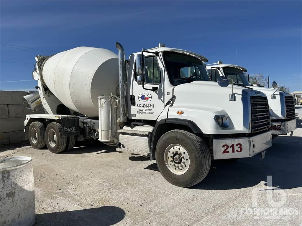 Freightliner 114SD Camiones de concreto