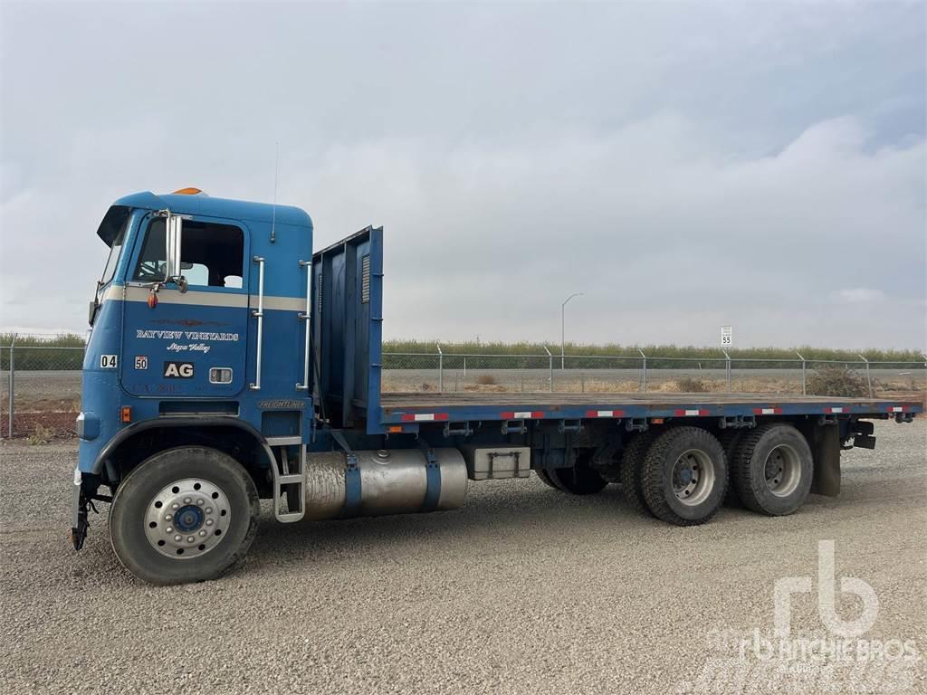 Freightliner COE Camiones de cama baja