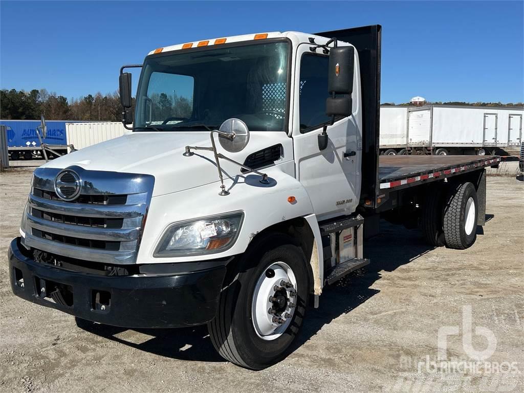 Hino 268 Camiones de cama baja